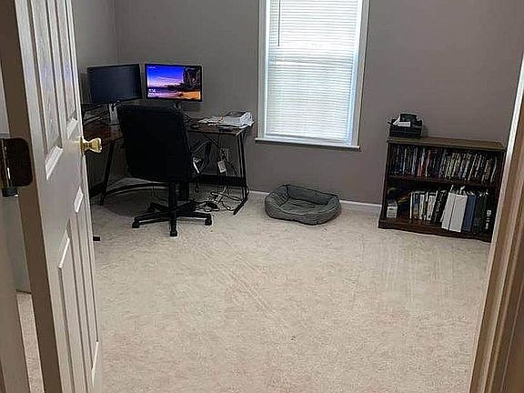 3rd image of 209 Holly Ln