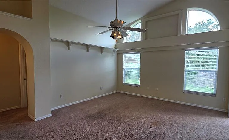 2546 Siena Way — Photo 23