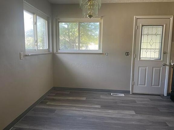 4th image of 1148 Beechwood Rd