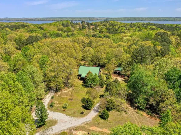 1556 Cypress Rd, Buchanan, TN 38222