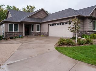 2316 Salem Heights Dr SW, Rochester, MN 55902
