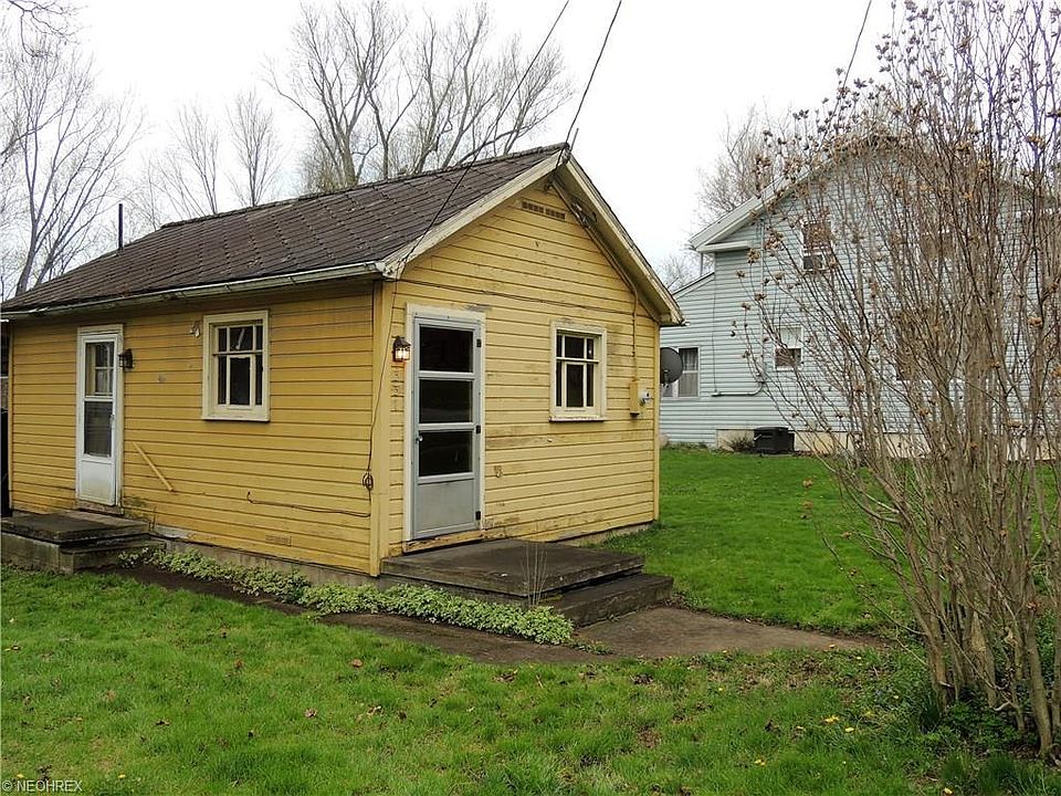 1st image of 331 E Main St