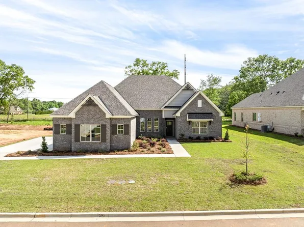 195 Laurel Branch Dr, Dothan, AL 36305