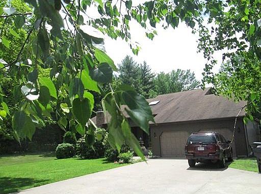 2nd image of 110 White Loaf Rd