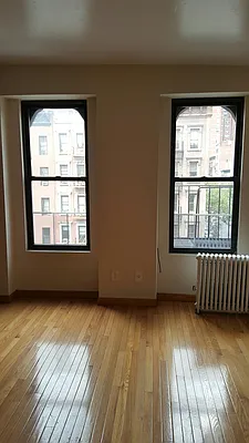 Rented by New York Residence | media 28