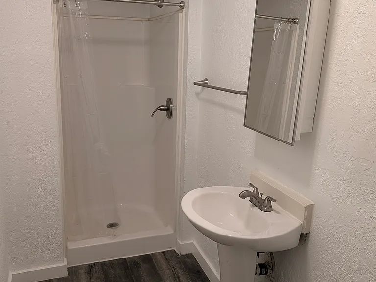 1435 Winter St NE — Photo 11