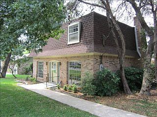2nd image of 833 Timber Dr