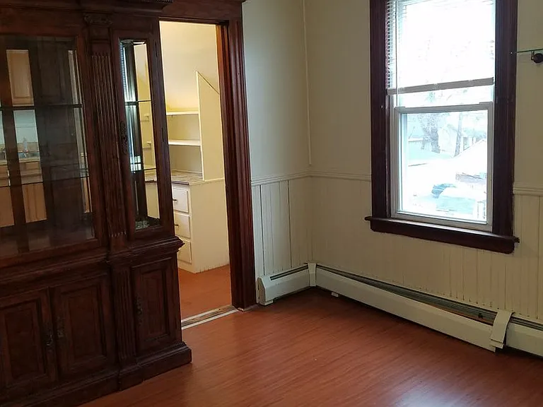 34 Roberts St — Photo 6