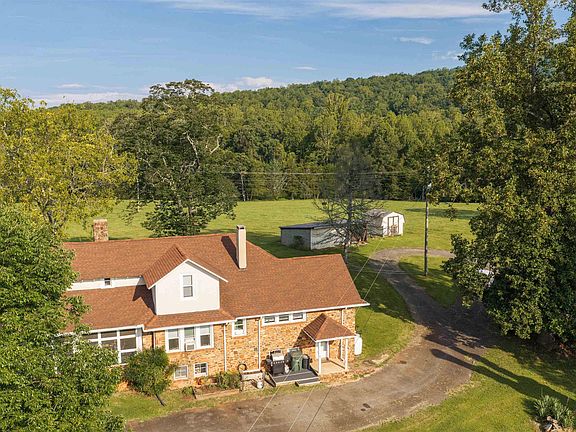 4th image of 3103 Red Hill Rd