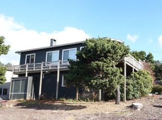 1929 NE 63rd St, Lincoln City, OR 97367