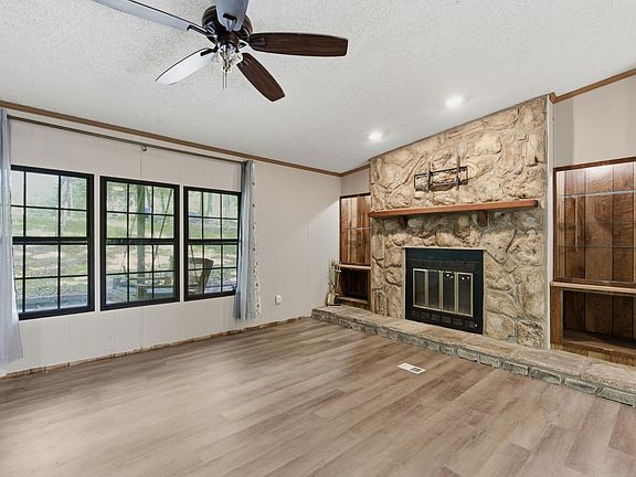 5th image of 1020 Peery Cir