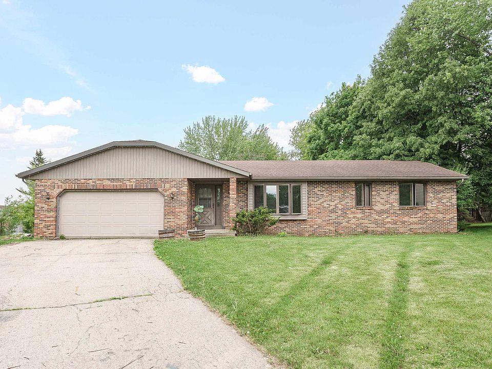 1st image of 704 Meadow Ct