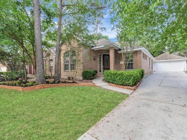 19 Long Springs Pl, Spring, TX 77382