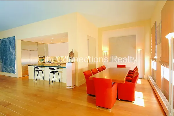 Rented by City Connections Realty | media 38