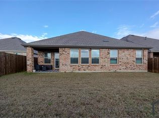 3229 Trails End Rd, Aubrey, TX 76227