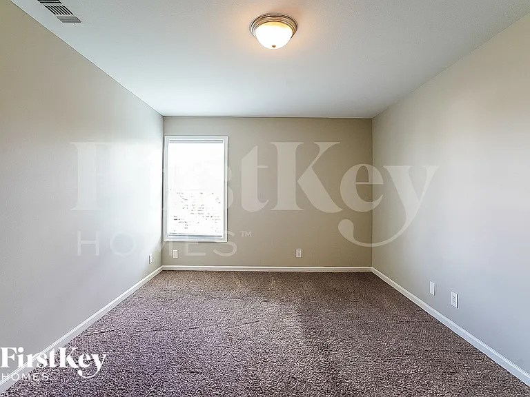 3745 Nadia Dr — Photo 16
