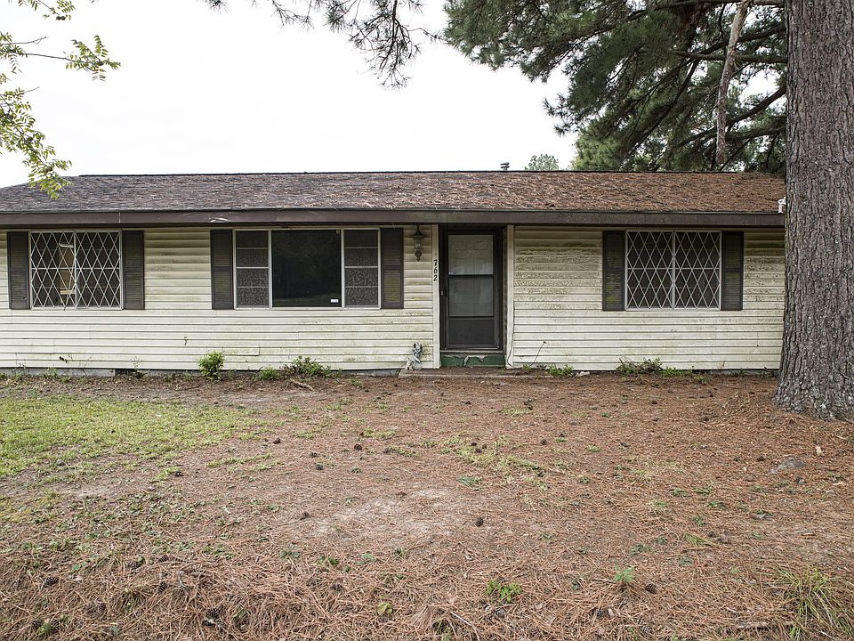 1st image of 762 Ash St