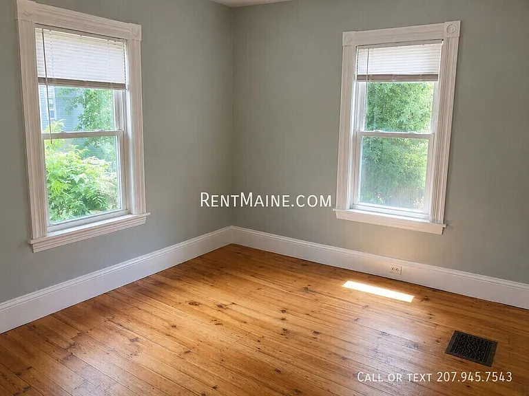 8 Linden St — Photo 11