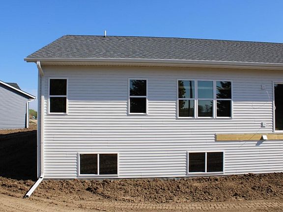 2nd image of 440 Emerald Ct #1