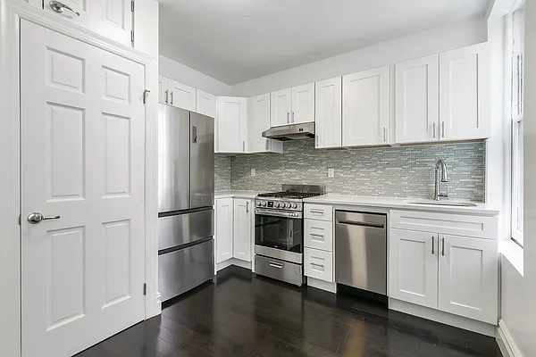 Rented by Compass | media 9