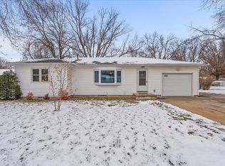 312 Orchard Dr, Cedar Falls, IA 50613