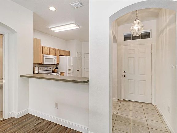 5th image of 11249 Windsor Place Cir