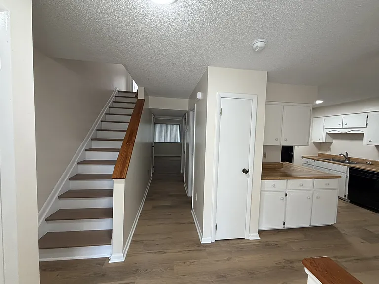 912 Pineland Ave #51 — Photo 2