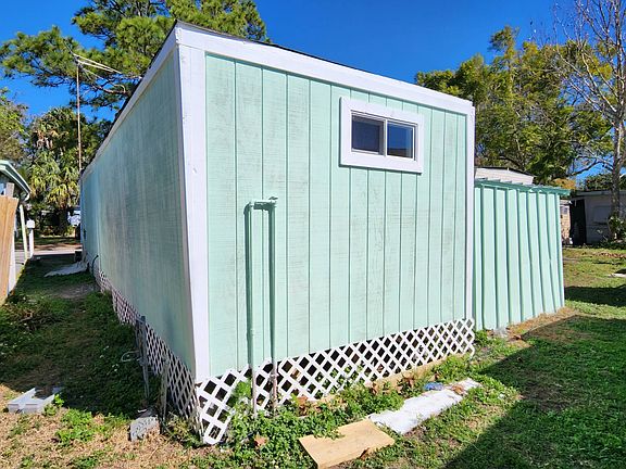 5th image of 7230 4th St N #229