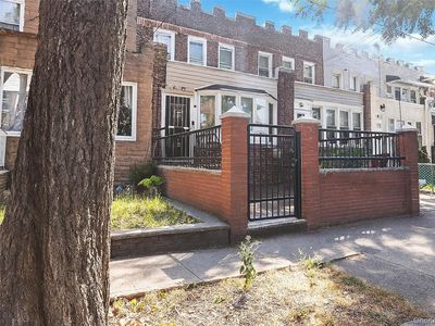 25-57 McIntosh Street, East Elmhurst, NY, 11369
