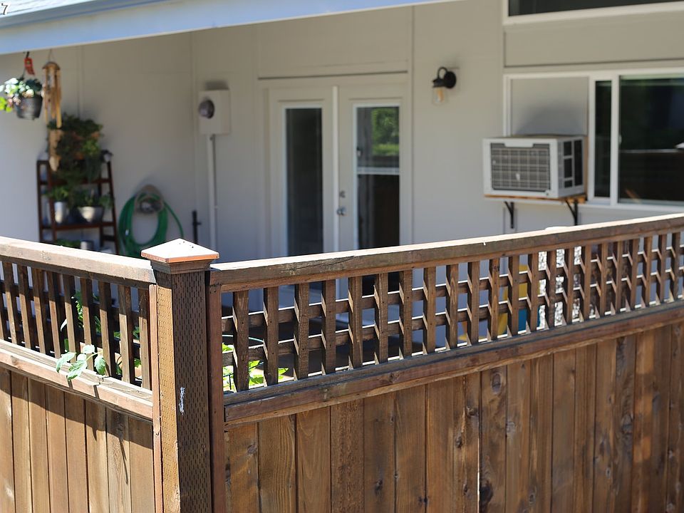 1st image of 409 NE 85th St #4-J