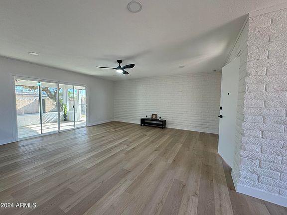 5th image of 3119 W DESERT COVE Avenue