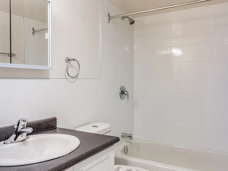 55 Oakmount Rd — Photo 13