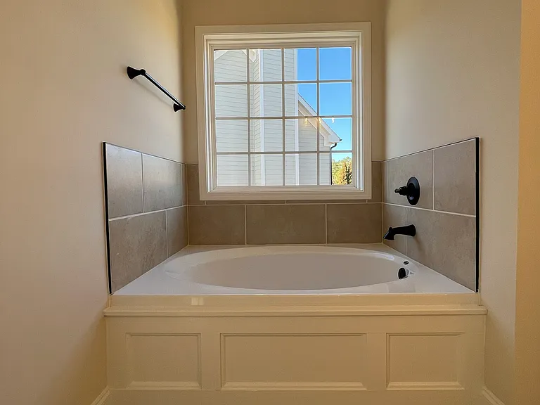 1525 Willow Creek Dr — Photo 17