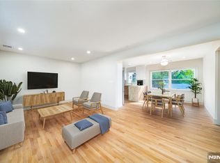97 Wood St, Wyckoff, NJ 07481