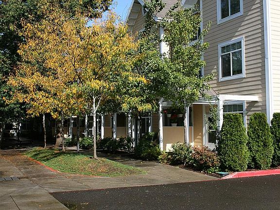 3rd image of 10918 SE Stark St #14846768