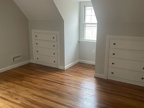 4th image of 600 Essex Ave #1