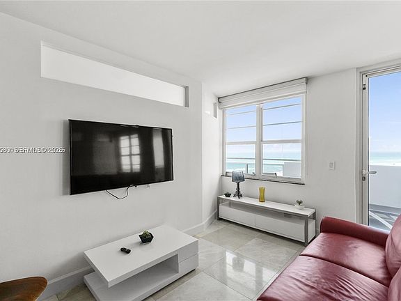 3rd image of 100 Lincoln Rd #1046