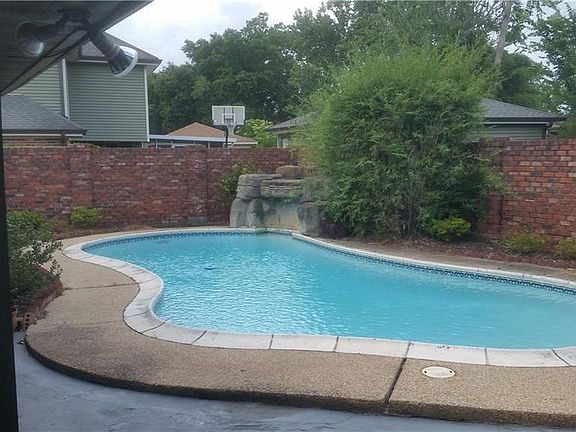 3rd image of 50 Park Timbers Ct