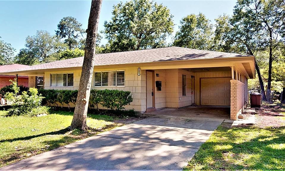 1st image of 2806 Oak Dr