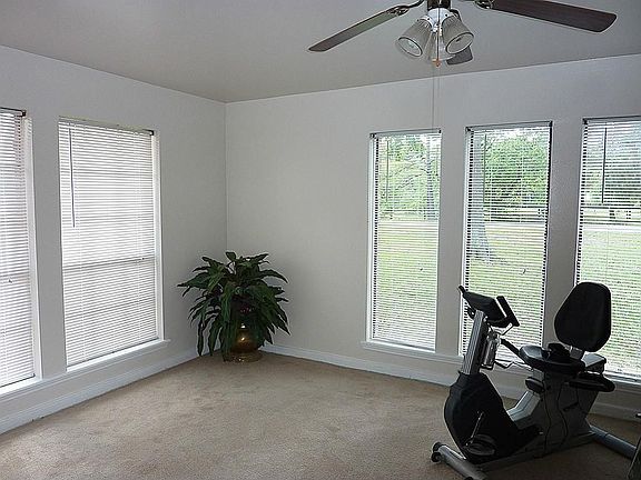 5th image of 11514 Glenora Dr