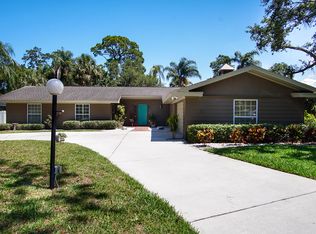 804 Camellia Dr, Largo, FL 33770