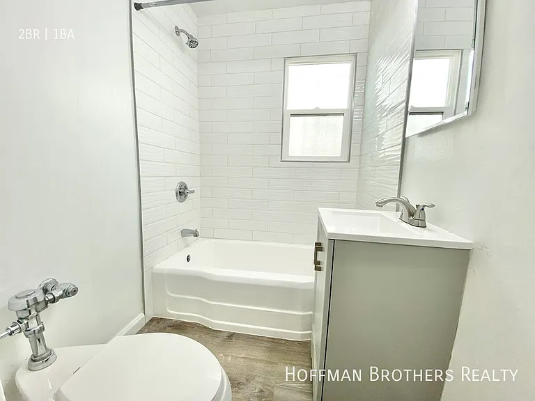 1516 Laurel Canyon Blvd #4 — Photo 5