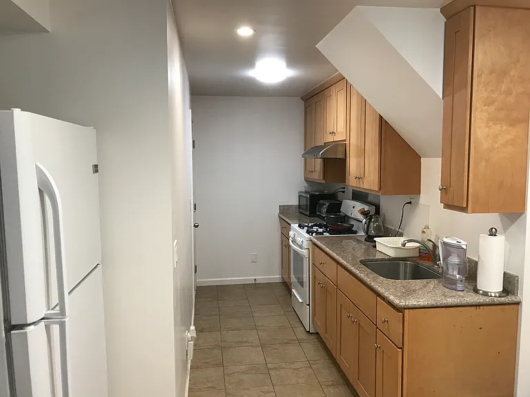 2051 35th Ave #B — Photo 10