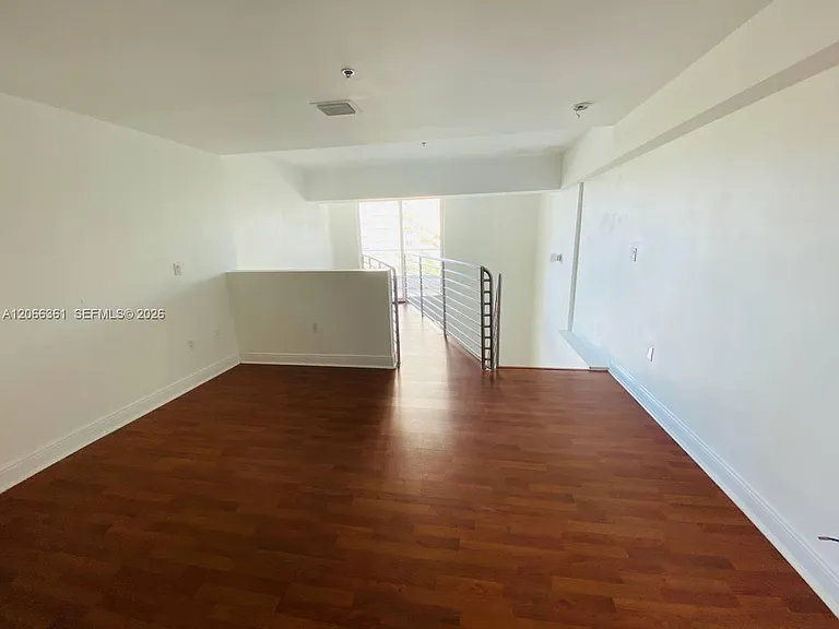 6362 Collins Ave #503 — Photo 29