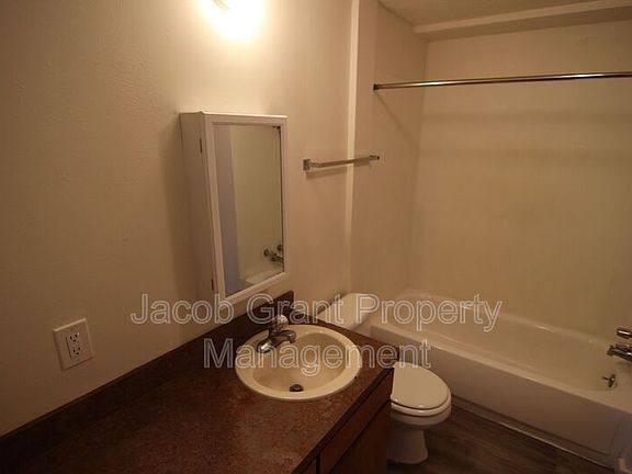 4th image of 121 S 2 W #2