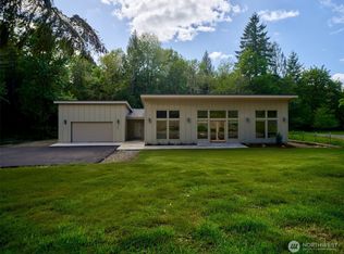 956 Paine Rd, Castle Rock, WA 98611
