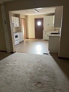3rd image of 317 E Elm St #317