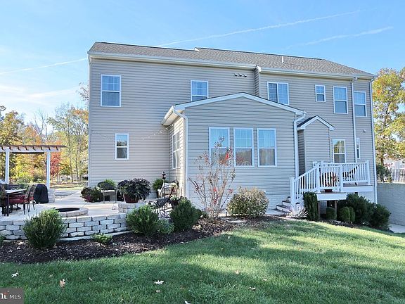 2nd image of 7858 Longmont Ct