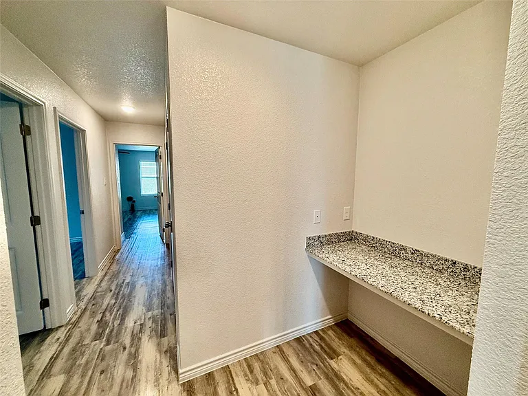 209 Dolphin Dr #B — Photo 15