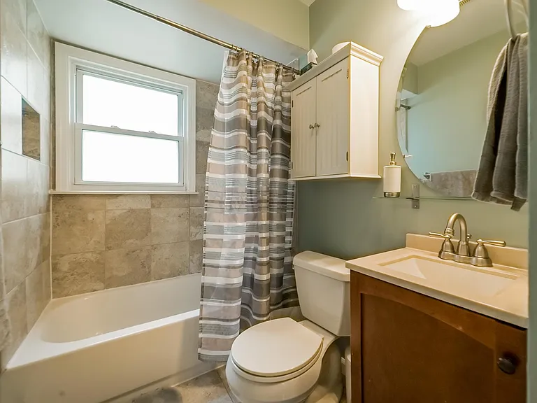 141 Girard Ave — Photo 16